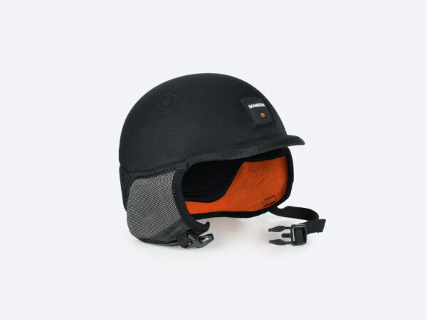 Casco S-FOAM de Manera en color negro con diseño ergonómico.