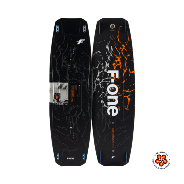 F-ONE TRAX HRD Carbon lista para el agua.