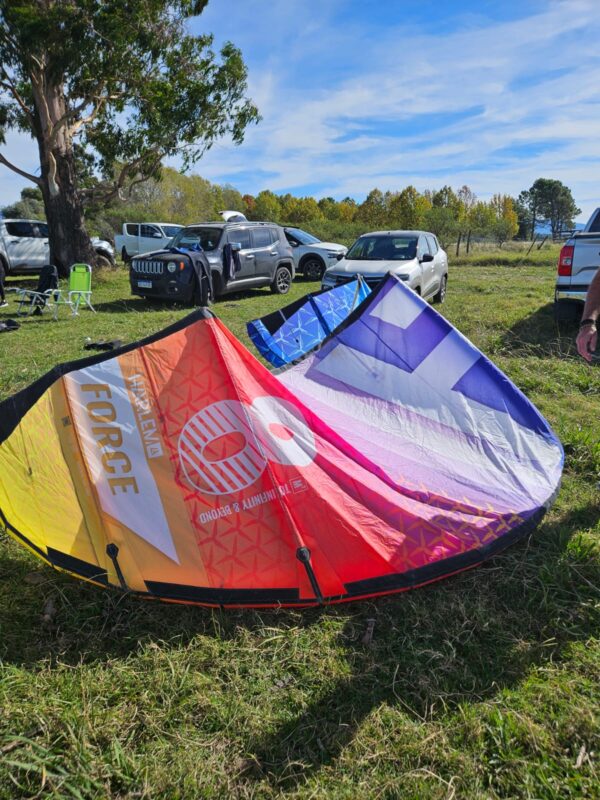 VELA DE KITE HARLEM FORCE 8M - USADA - Imagen 2