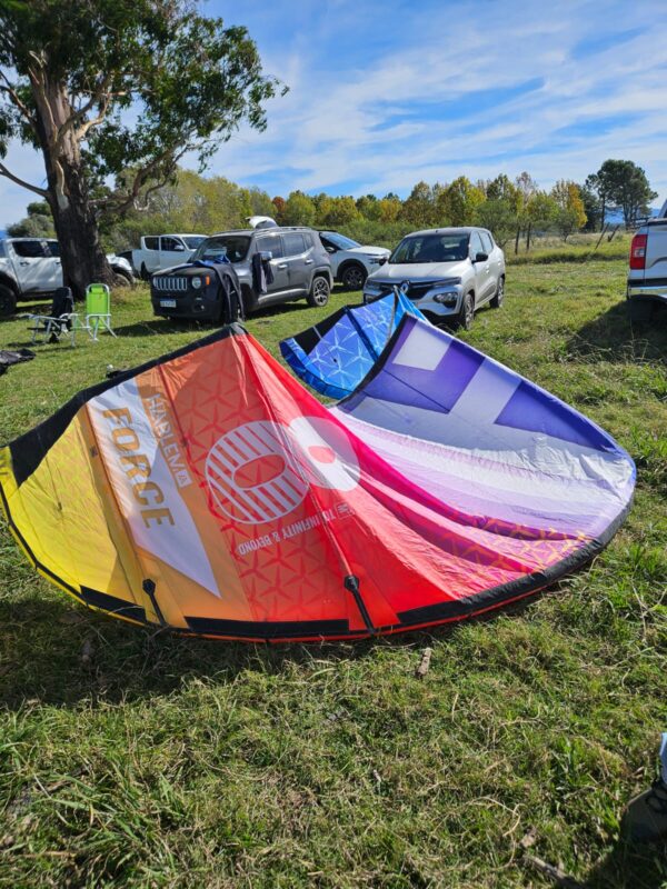 VELA DE KITE HARLEM FORCE 8M - USADA - Imagen 3